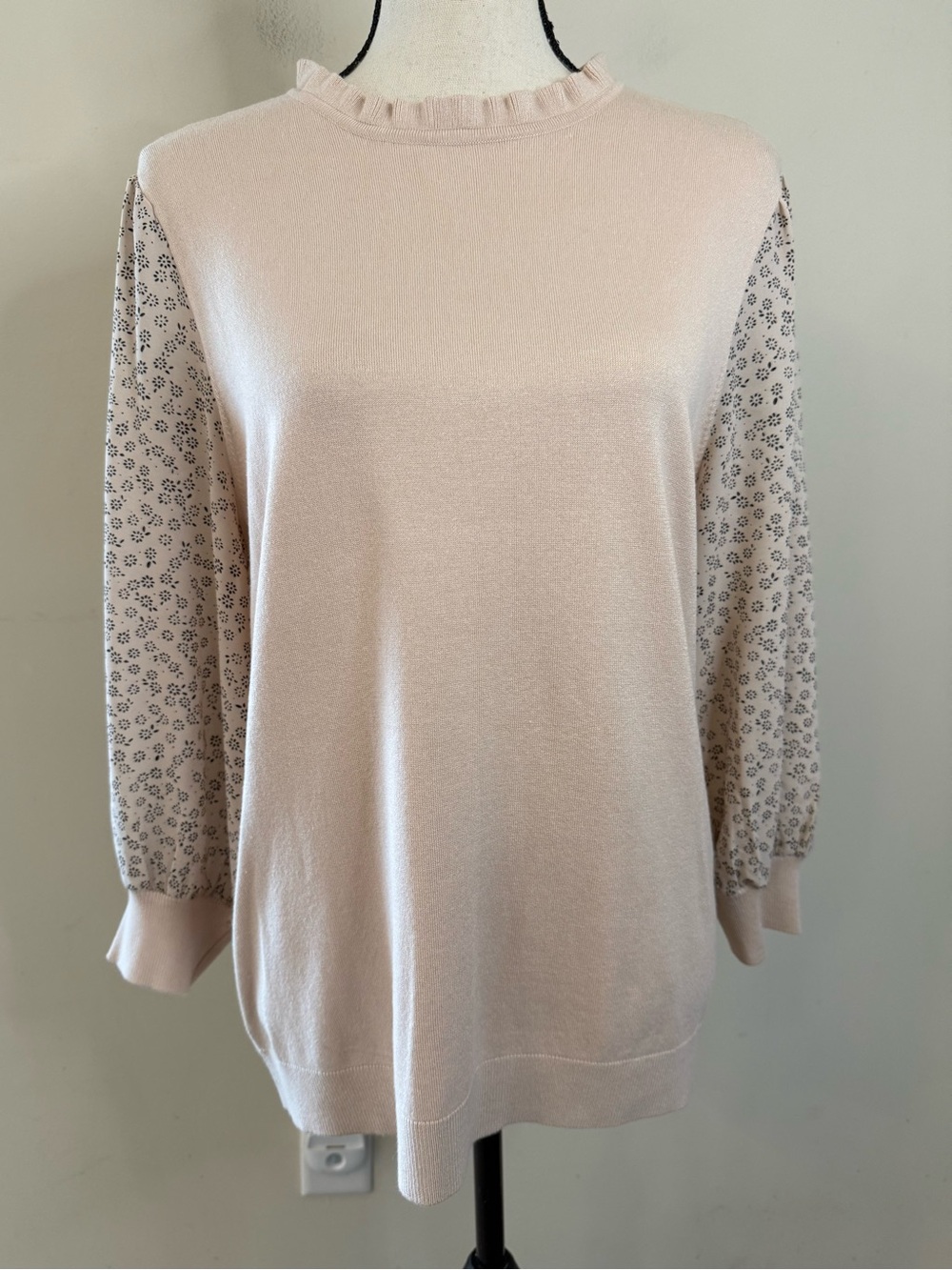 Adrianna Papell sweater pink ruffle neck floral long sleeve LG